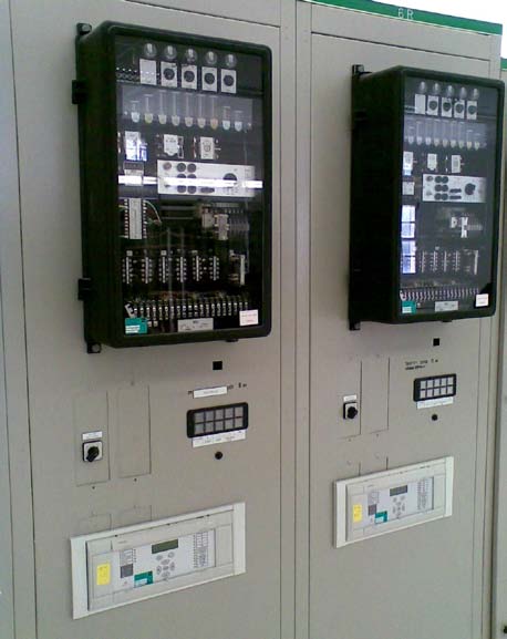 Figure 2 : Section of Distance Protection panel for critical 160 kV lines consisting of electromechanical relays type LZ31 (above) connected in-parallel with microprocessor-based protection MiCOM P437 (bottom)