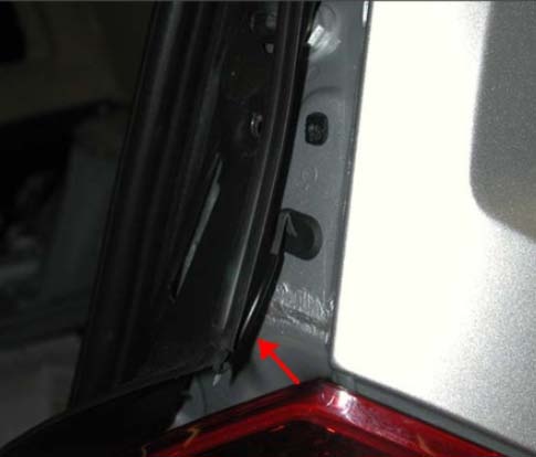 Fig. 12: Working principle of Multi-zone Capacitive Sensor [4]b) Clipping-in Sensing DeviceProvide an electrostatic capacity sensor hardly malfunctioned even in an environment splashed with water drops such as rain, or an opening and closing body clipping-in sensing device or high reliability using the same. [5] The outer surface of a sensor body and its peripheral portions are worked to get water-repellent, a detection face of the sensor main body is formed into a protruded shape, the opening and closing body is connected to a gland and the detection face of the sensor main body is arranged in a position projected to