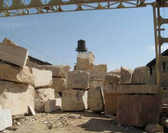 Study on the Amount of free Silica in the Dusts of Stonecutting Factories and Offering Controlling Solutions Total average of inhalant dusts concentration in different worksites is 2.232. Maximum average is related to Grinding & Polishing worksite which equals to 3.3293 with Criteria Deviation of 0.54 and the minimum average is related to Entrance Door worksite which equals to 1.1191 with Criteria Deviation of 0.25.
